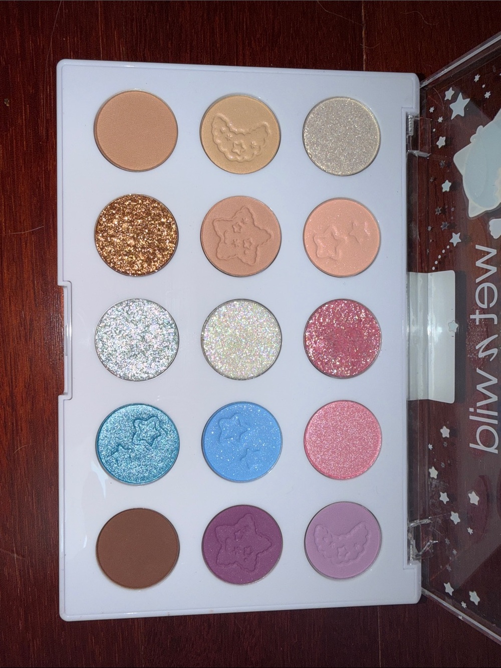 Wet n Wild Cotton Candy Clouds Eyeshadow Palette Sanrio - Picture 3 of 4